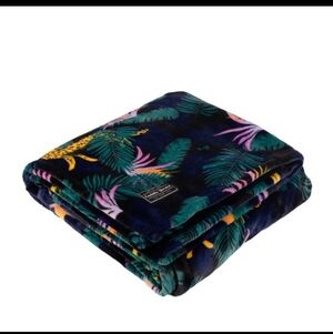 Lug Cuddle Throw In Luxe Leopard NWT Sold Out Print Taken Out Of Bag For Photo.